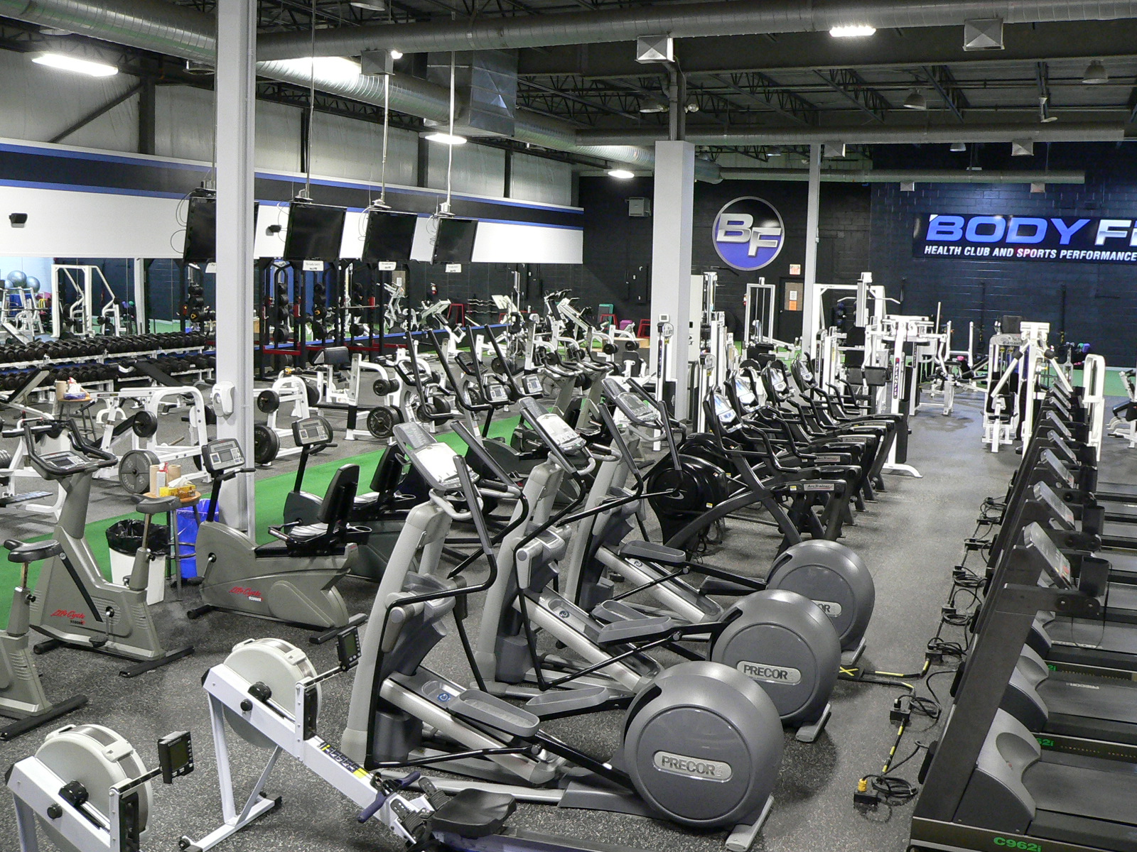 加盟一家健身房時(shí)需要考慮的幾件事